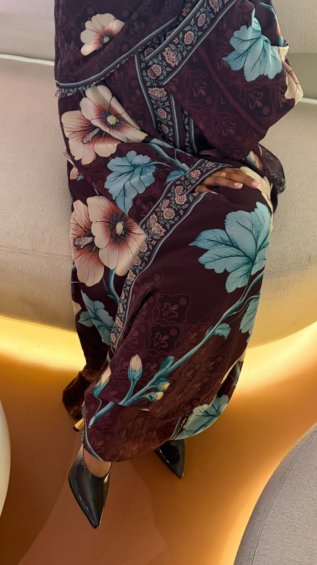 Rose abaya